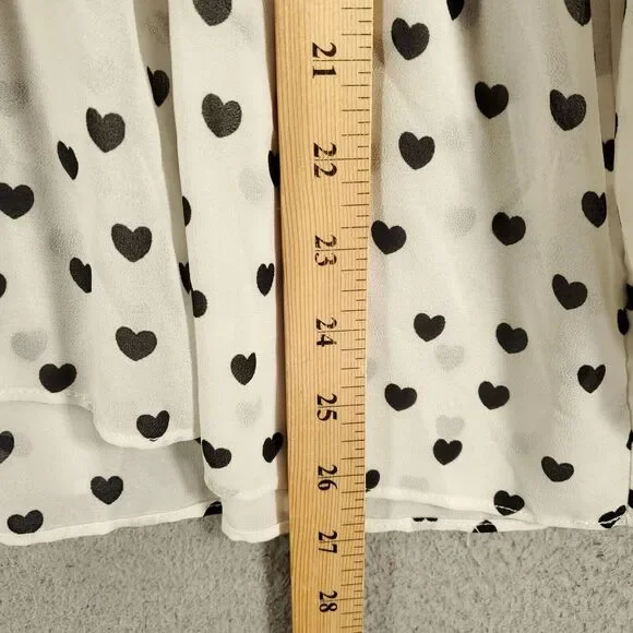 Rose & Olive Blouse Womens Large Little Ditsy Hearts Allover White Smocking - Picture 4 of 12